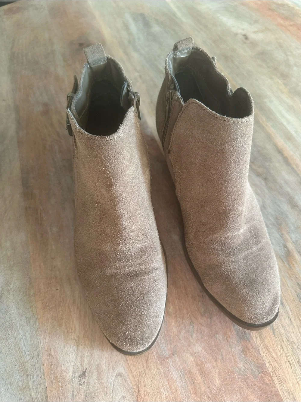 Sonoma Genuine Suede Ankle Booties Women’s Size 6.5 Taupe Side Zip Buckle